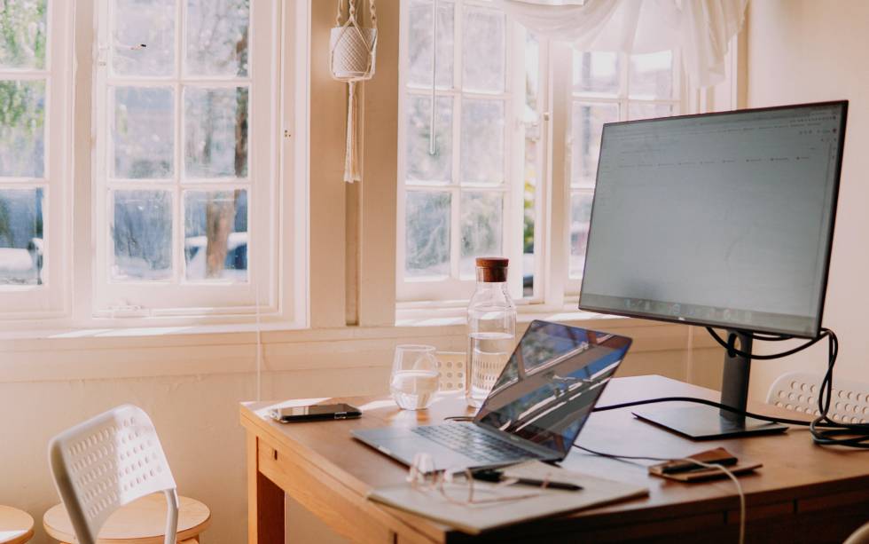 Remote Work vs Office Jobs: Which Is Better for Your Career in 2026?