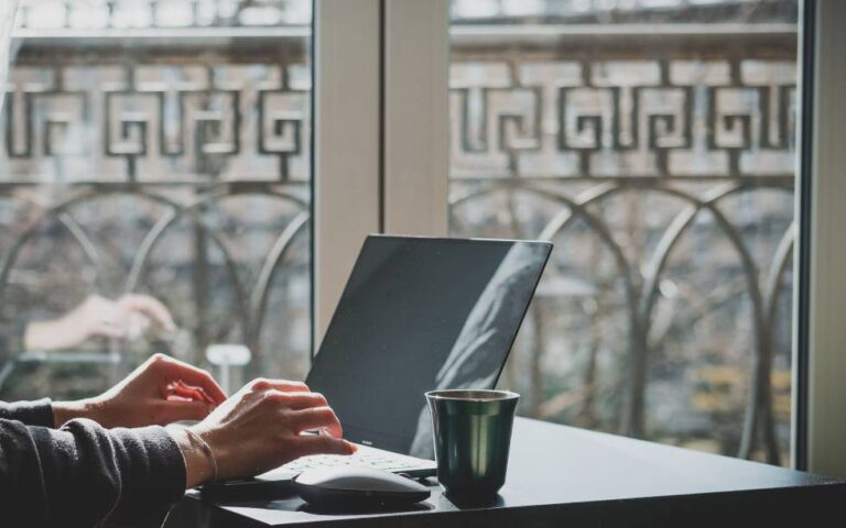 Best Remote Jobs for Beginners in 2026: 12 Jobs With No Experience