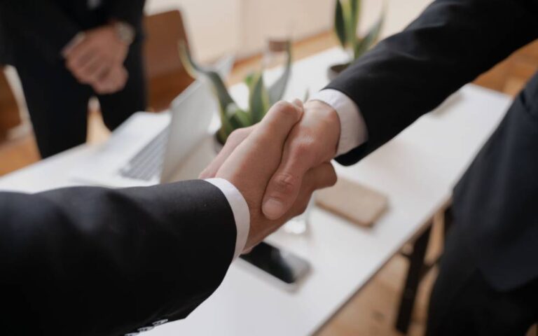How to Negotiate Your Salary After a Job Offer (5 Script Templates & Mistakes to Avoid)