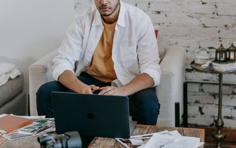How to Find No-Phone Remote Jobs in 2026: 8 High-Paying Back-Office Roles